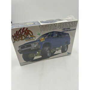 AOSHIMA TOYOTA 4RUNNER SURF HIGH RIDER U.S. 1991 LHD 1:24 MODEL KIT